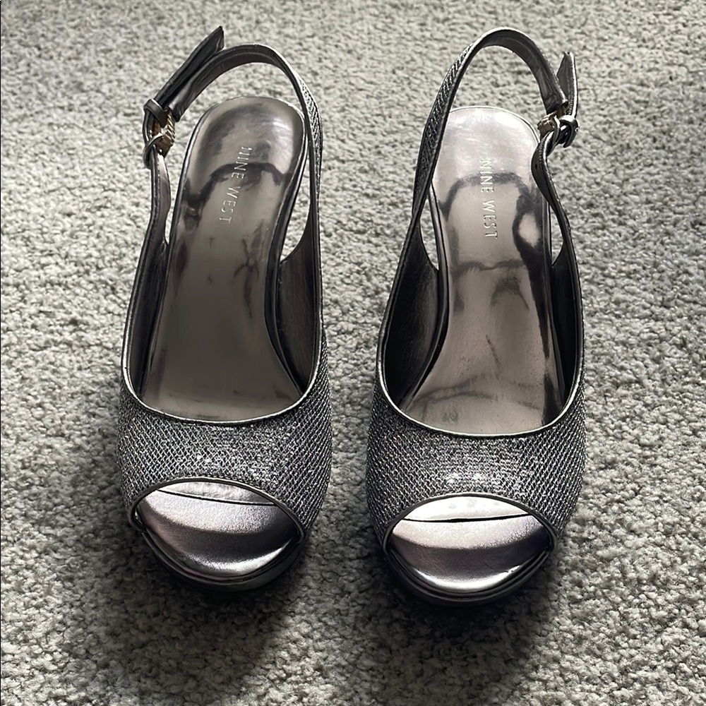 Elegant Nine West Silver Peep-Toe Slingback Heels